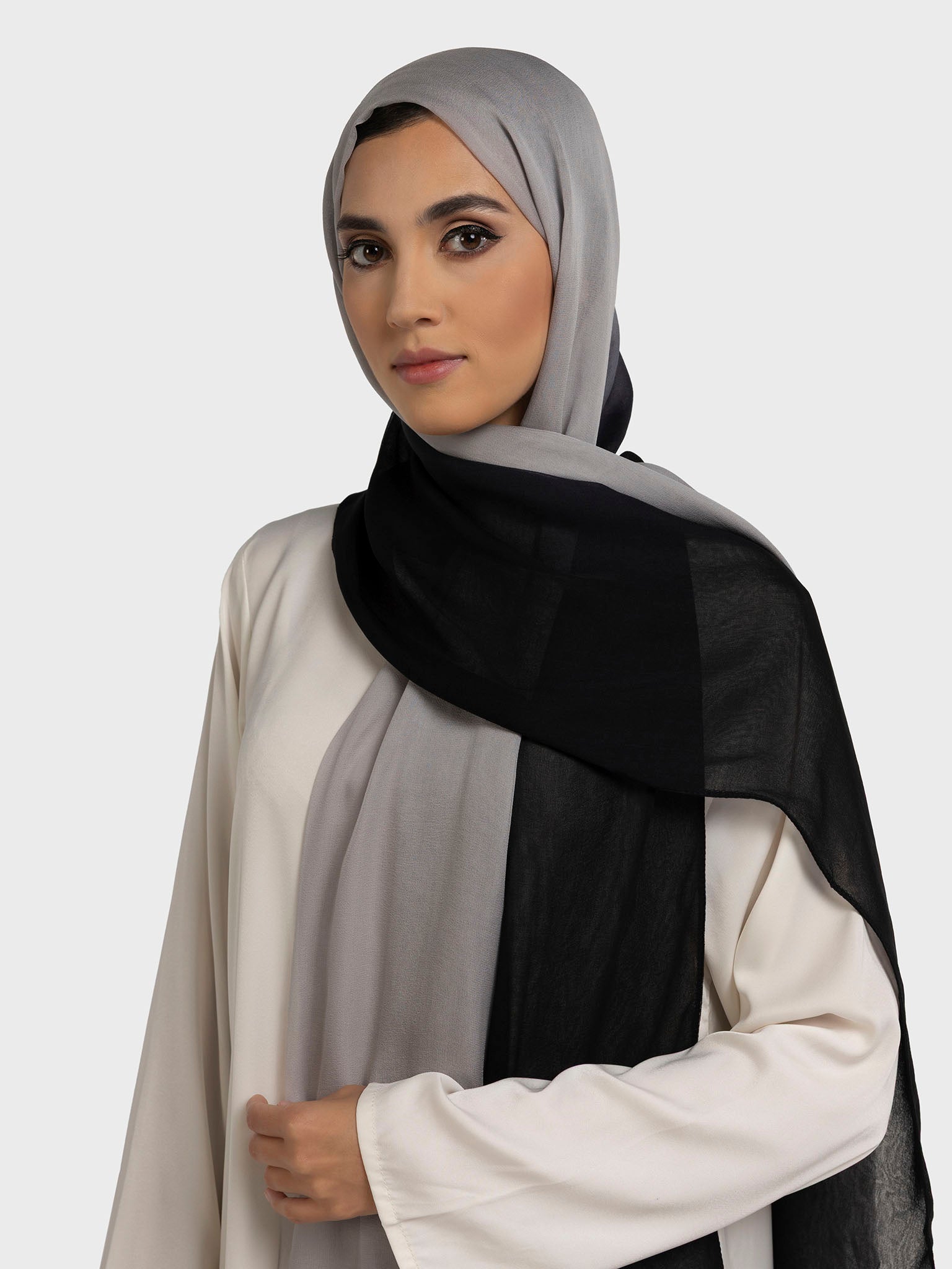 أومبير الأوشحة الحريرية والشيفون