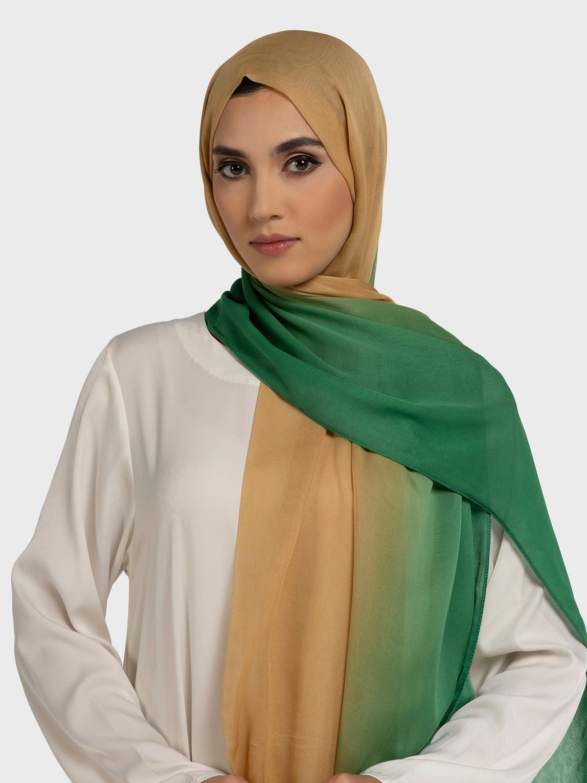 أومبير الأوشحة الحريرية والشيفون