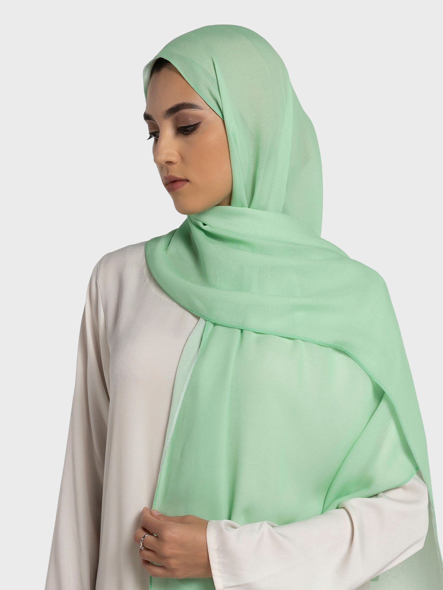 MintGreen-OffWhite 1