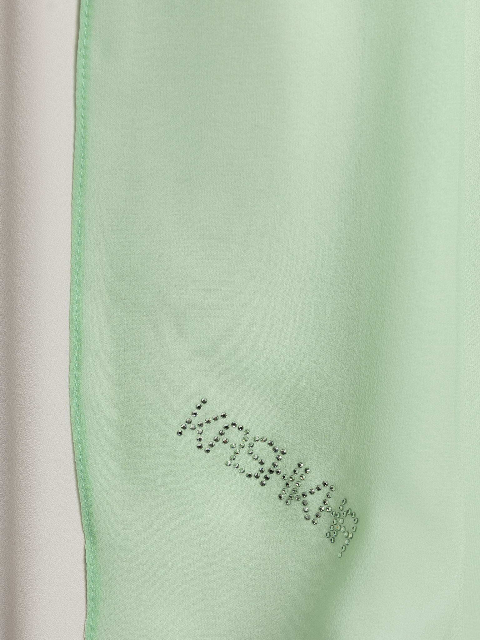 MintGreen-OffWhite