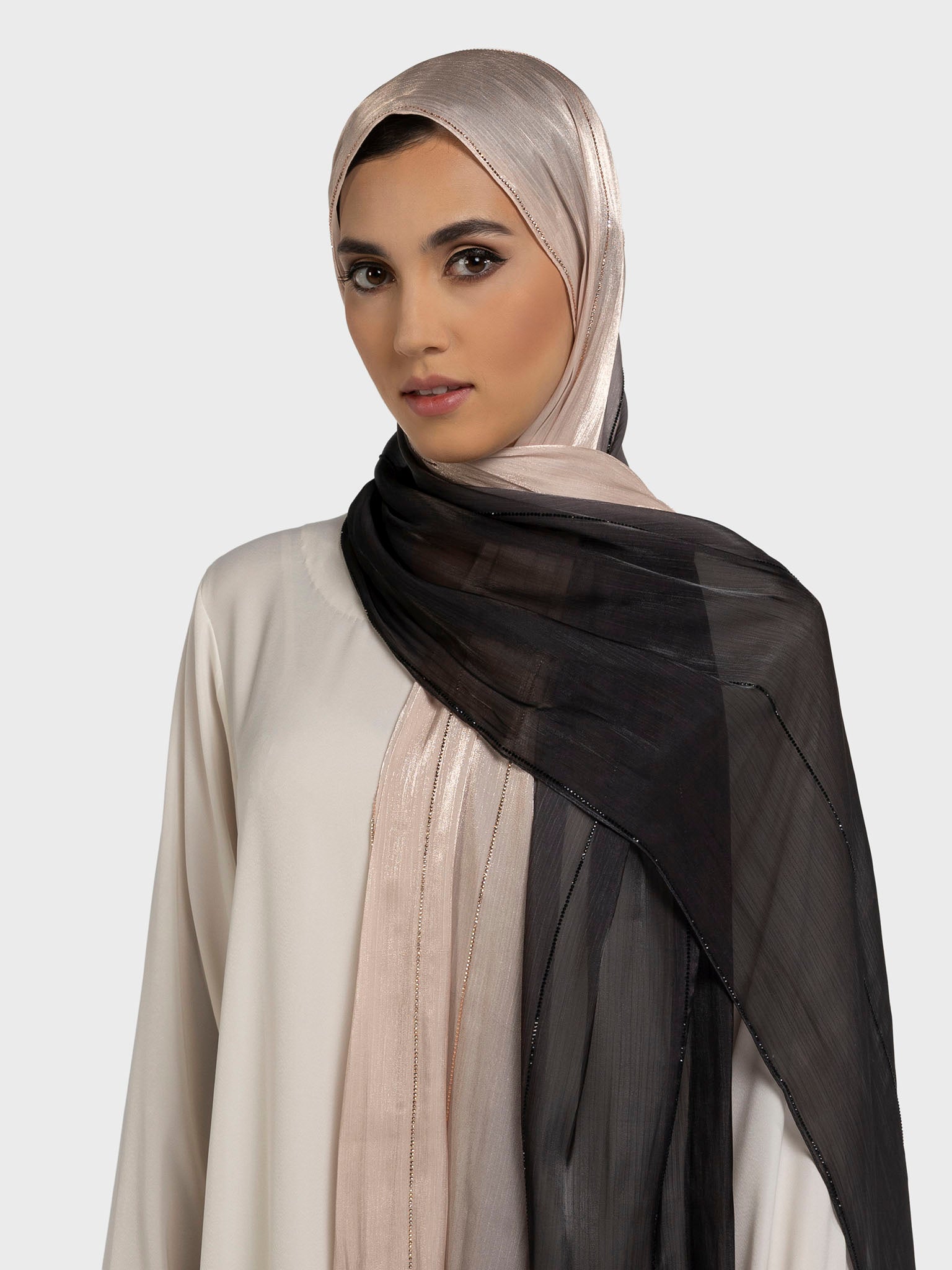 Charcoal-LightBeige 1