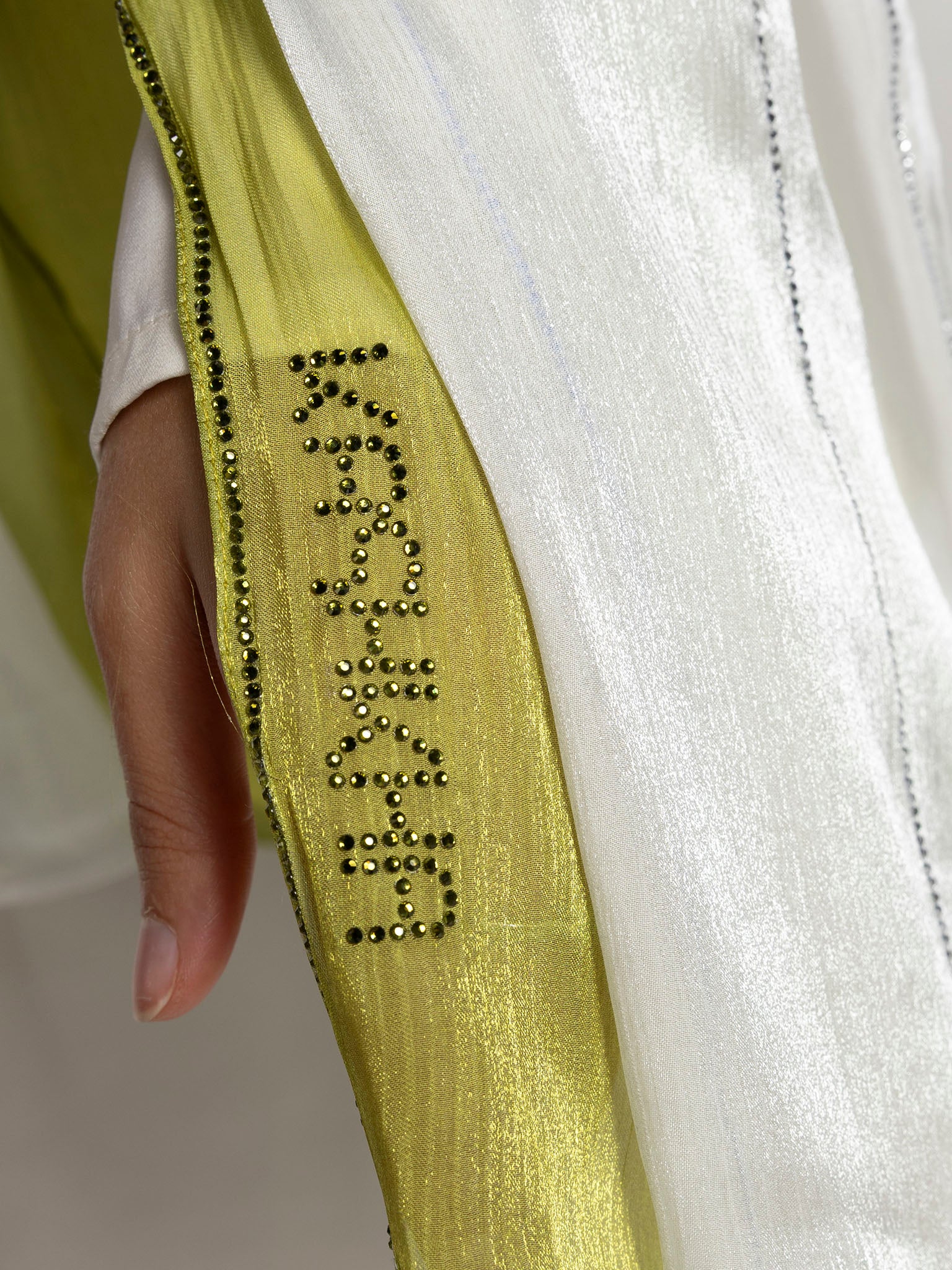 LimeGreen-OffWhite