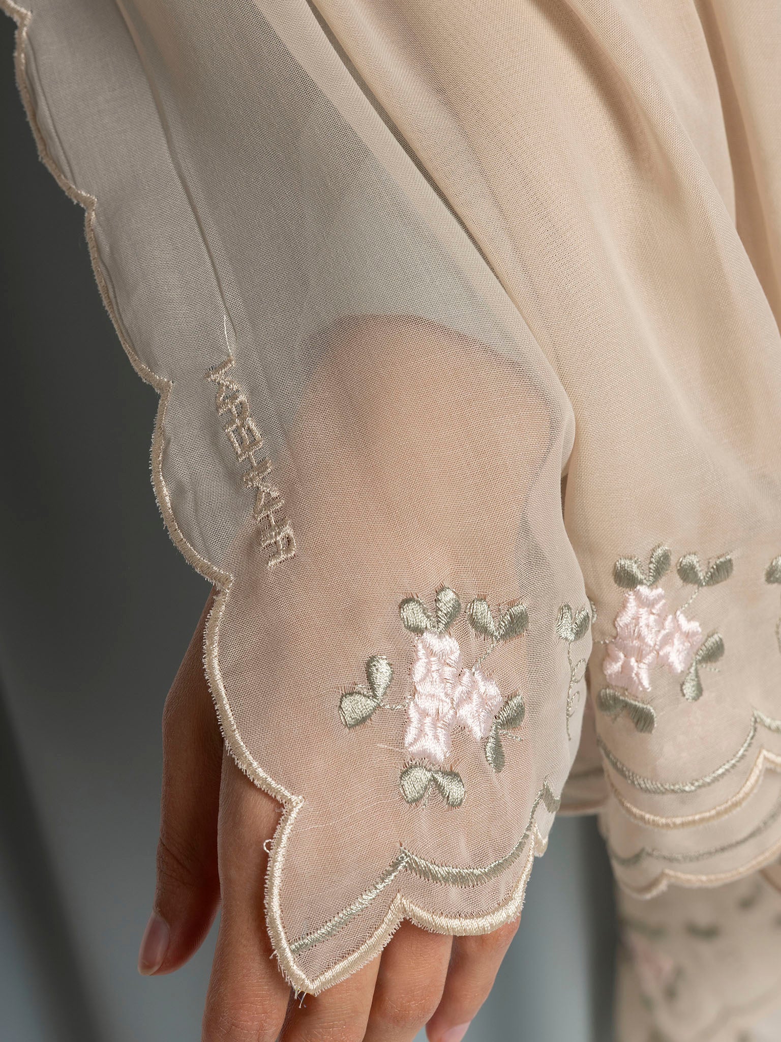 LightBeige